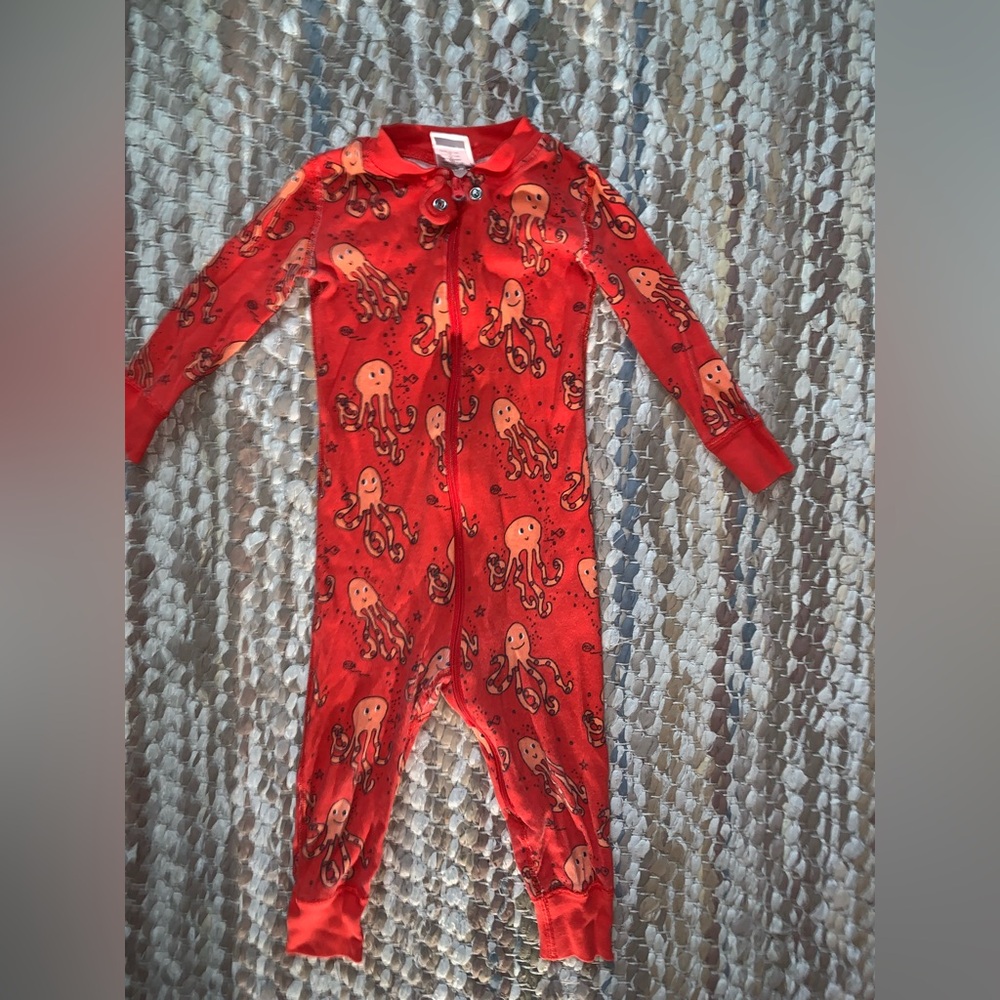 Hanna Andersson Vibrant Red Octopus Pajama Footie